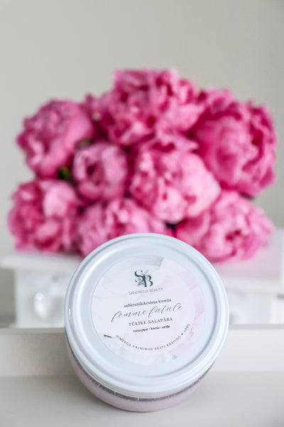 Suhkrutükikestega koorija "Femme Fatale"