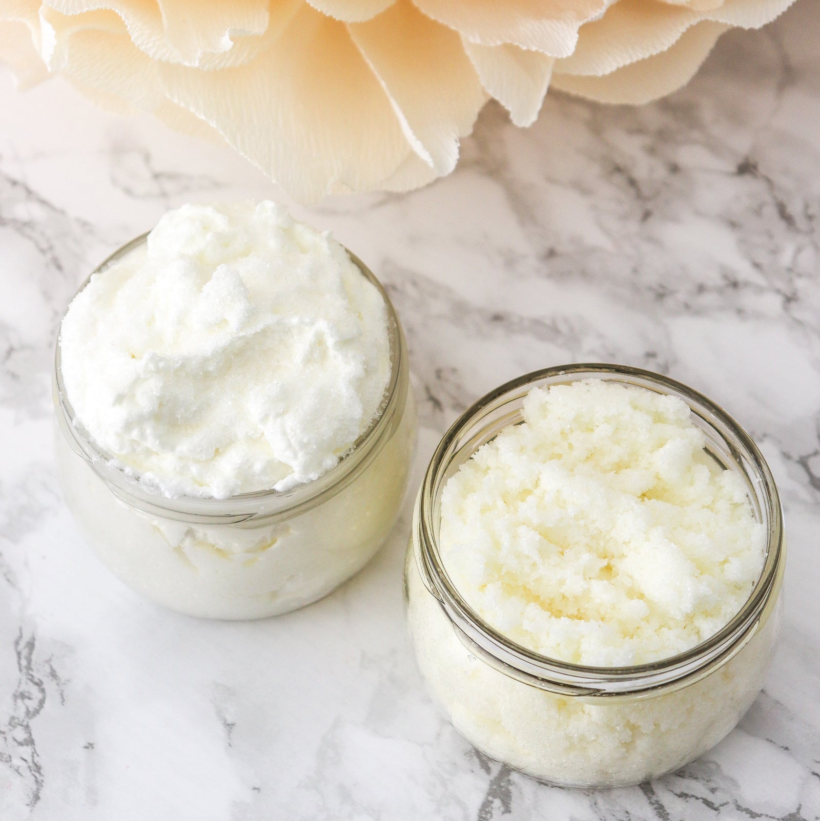 Mis vahe on vahustatud ja suhkrutükikestega kehakoorijatel?