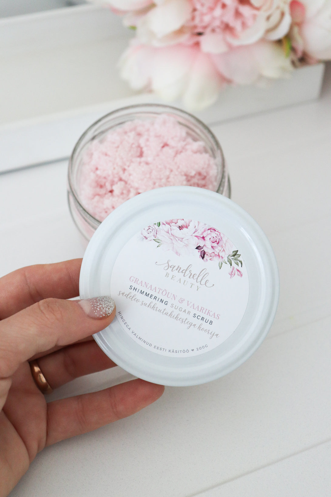 Sädelev suhkrutükikestega koorija "granaatõun"