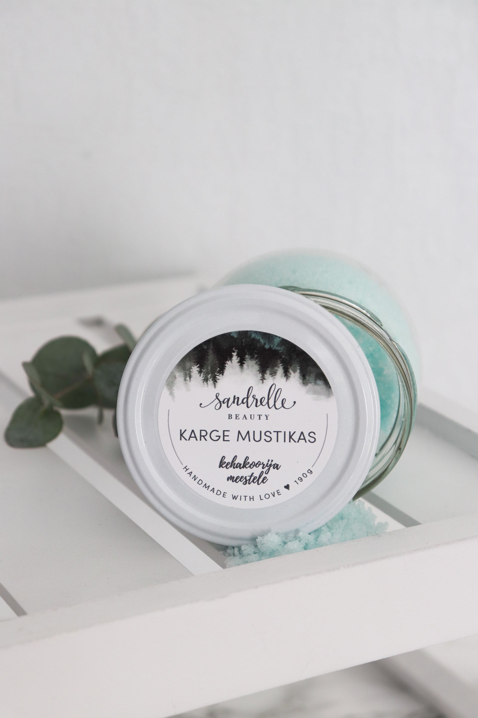 Suhkrutükikestega koorija meestele "Karge mustikas"